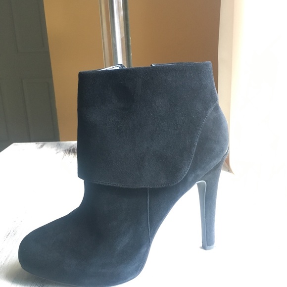 Jessica Simpson suede ankle booties - Picture 2 of 6